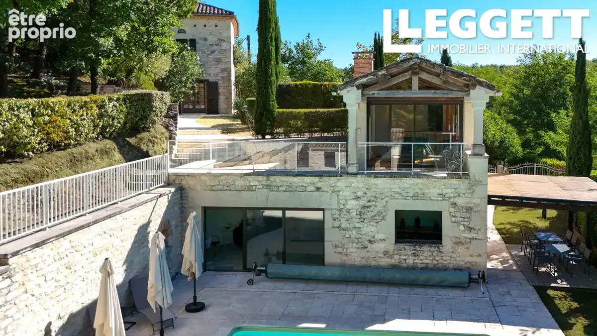 Superbe propriété en pierre rénovée, offrant 2 gîtes & piscine, vues et un cadre privé exceptionnelle - photo 5