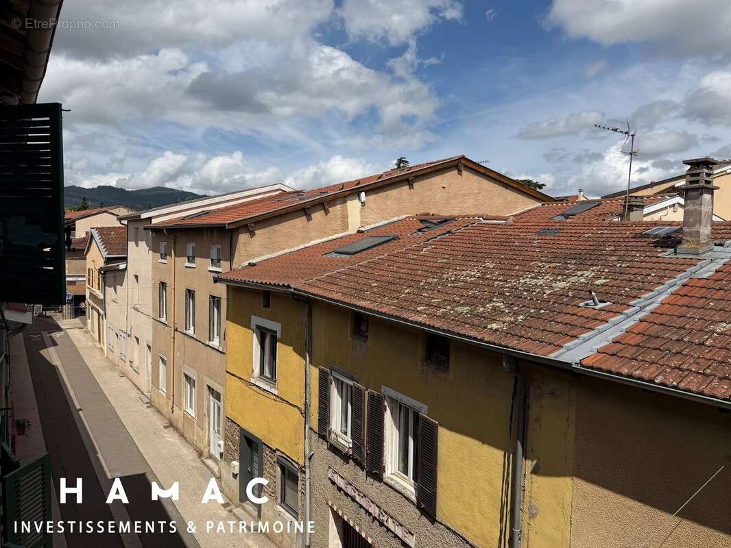 Appartement à GREZIEU-LA-VARENNE