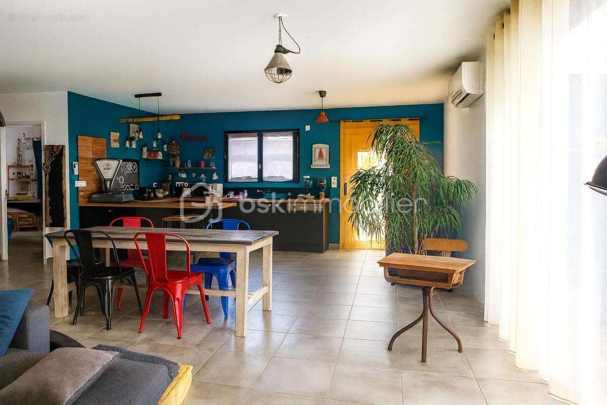 Maison à MONTESQUIEU-DES-ALBERES