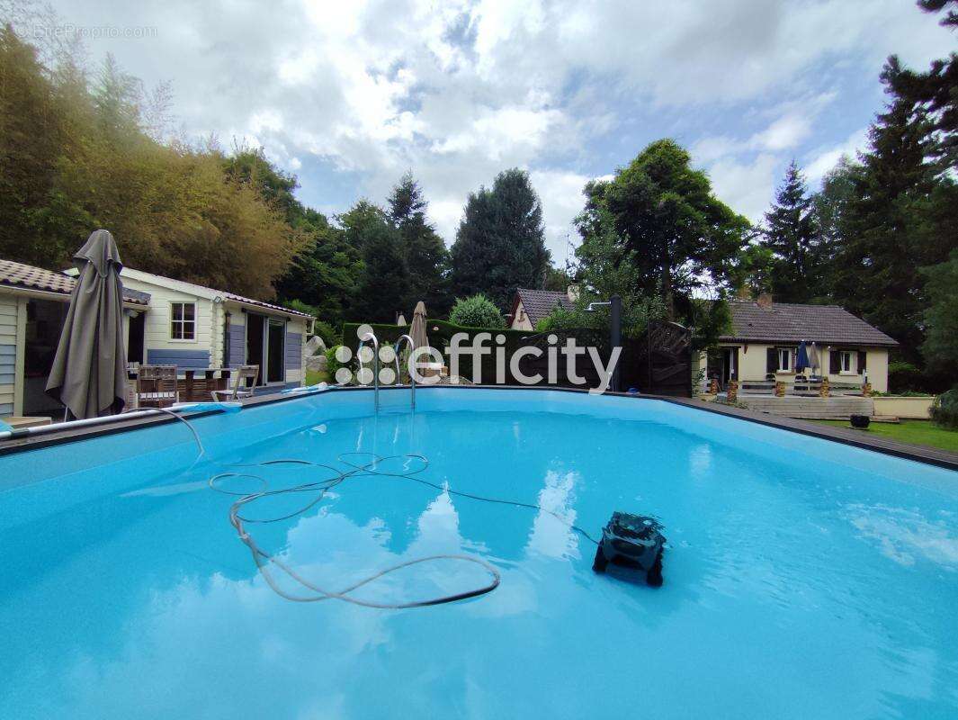 Maison à SAINTE-GAUBURGE-SAINTE-COLOMBE