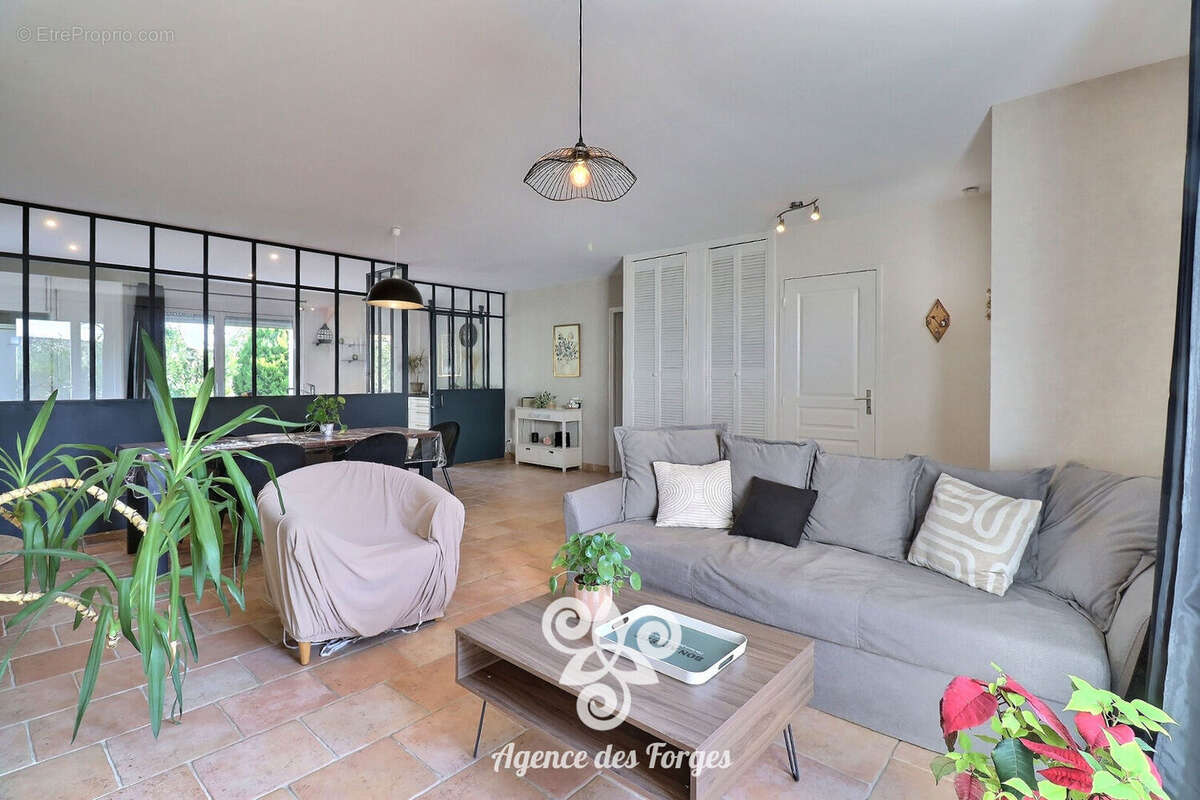 Maison plain-pied - 3 chambres - 103m² - Vallet - photo 6