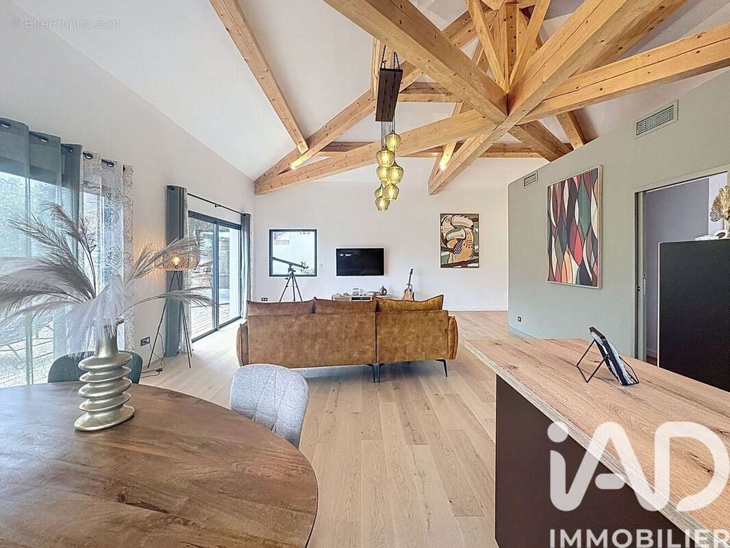 Maison 107 m² à Servian  - photo 7