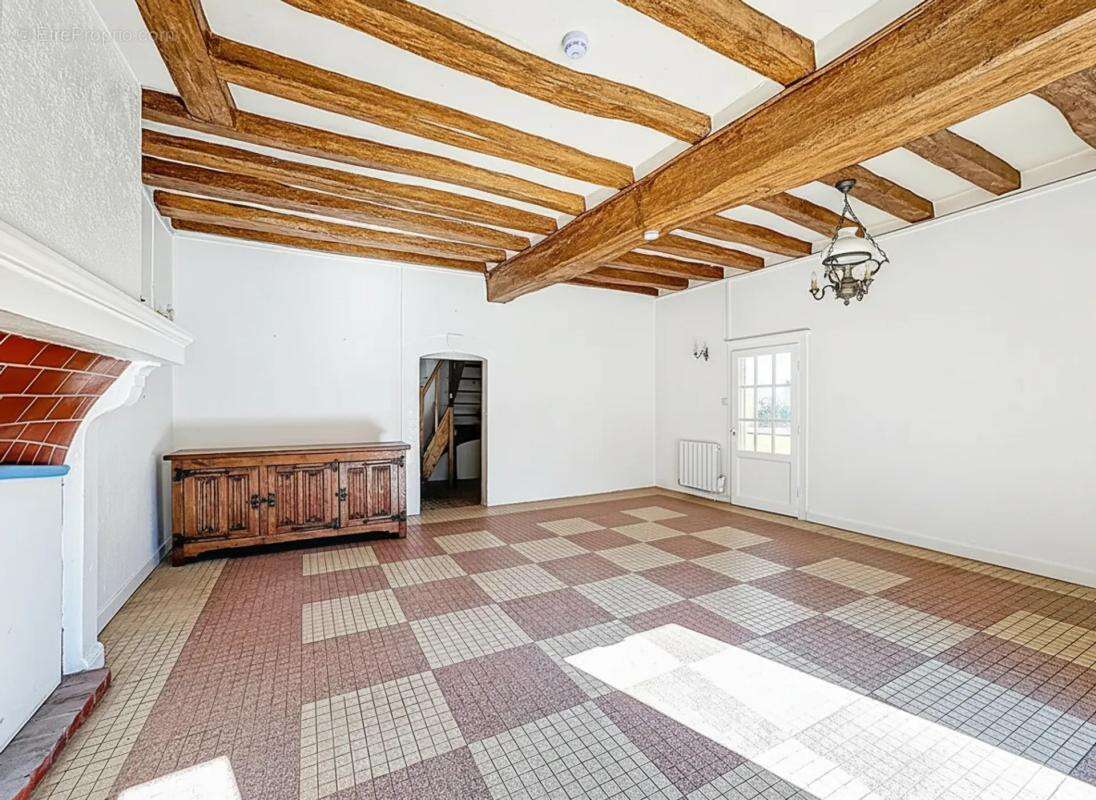 Maison à NOYEN-SUR-SARTHE