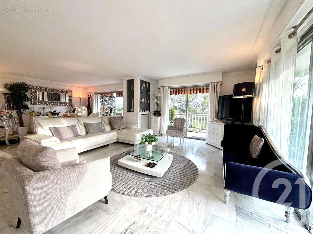Appartement à LE CANNET