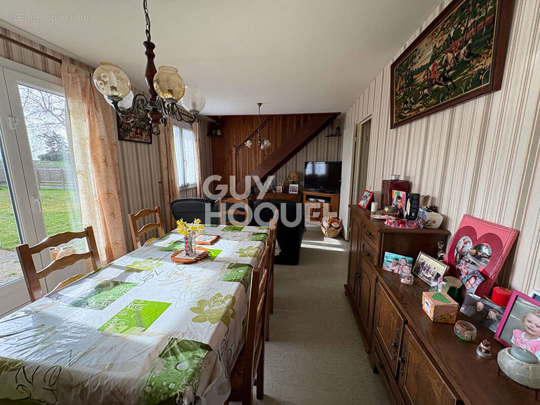 Maison à CONIE-MOLITARD