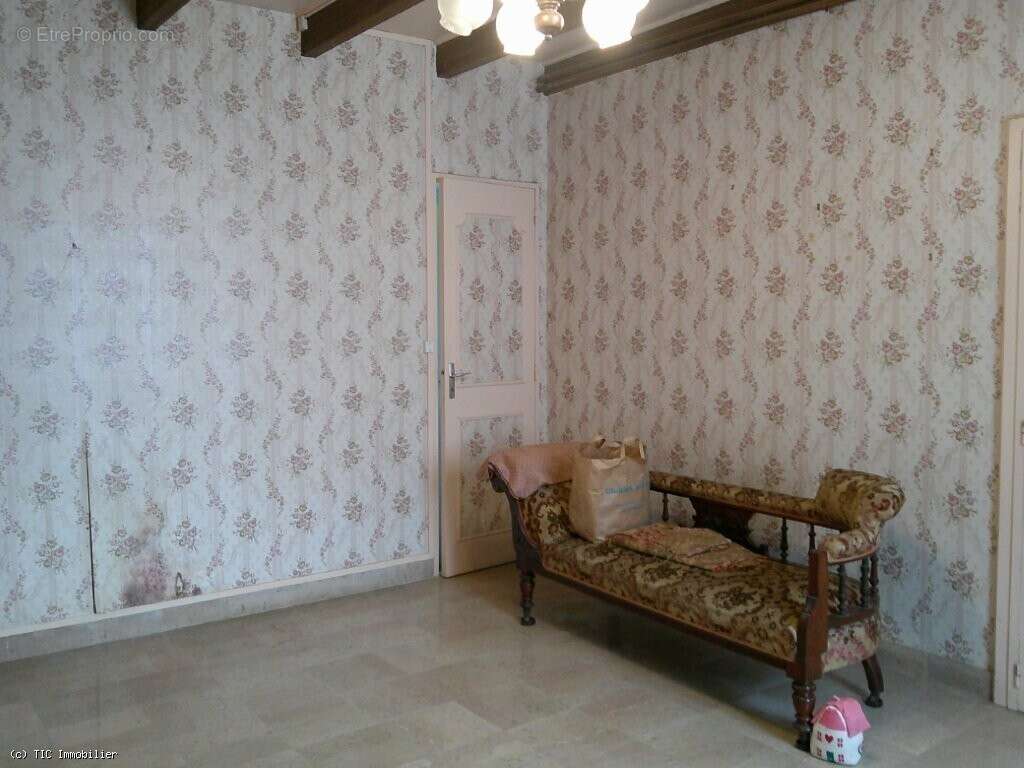 Maison De Campagne Avec Une Deuxième Maison Et D'Autres Dépendances - photo 16