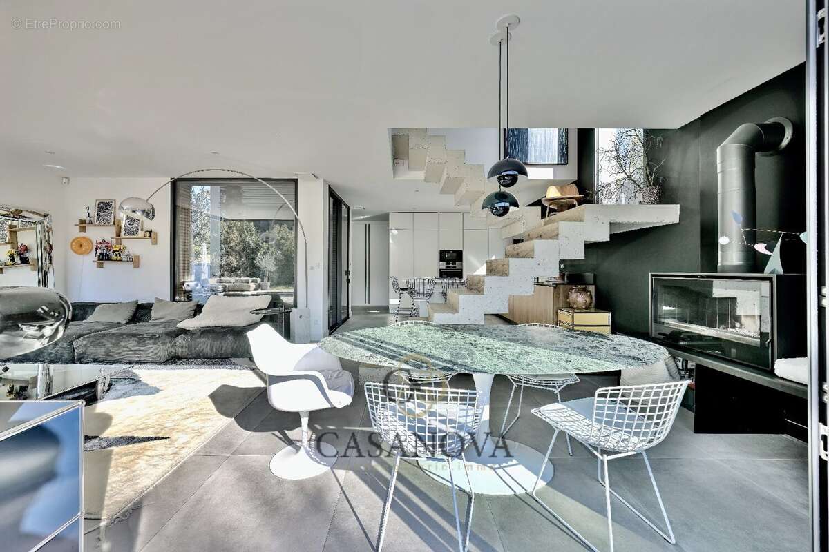 Maison à CASTELNAU-LE-LEZ