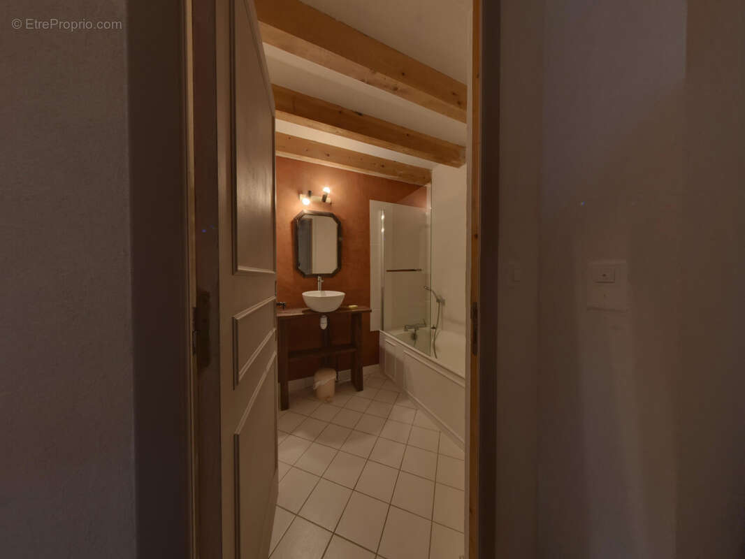 Maison à SAINT-FORTUNAT-SUR-EYRIEUX