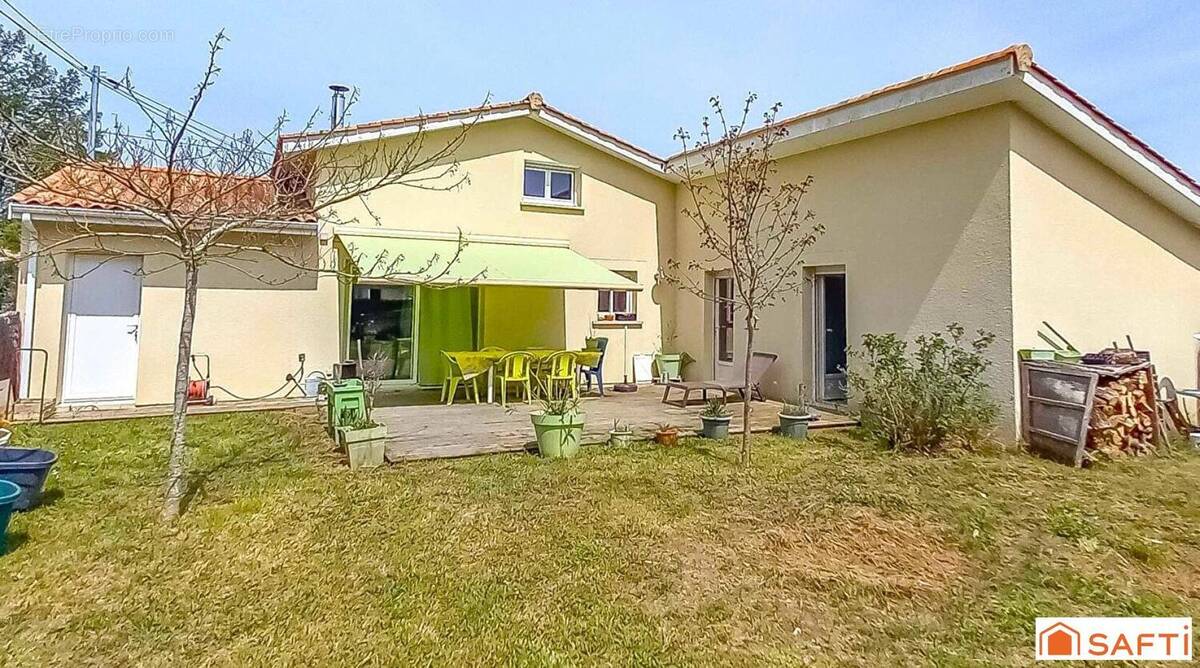 Photo 1 - Maison à HOURTIN