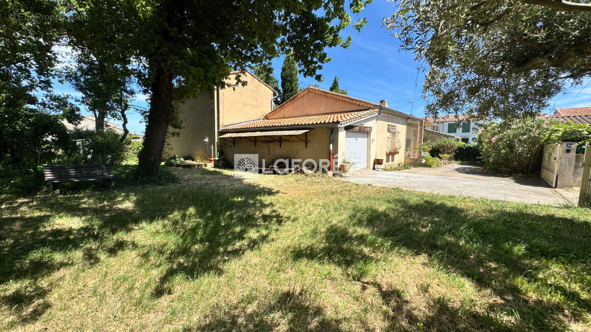 Maison double avec 3 parcelles - photo 1