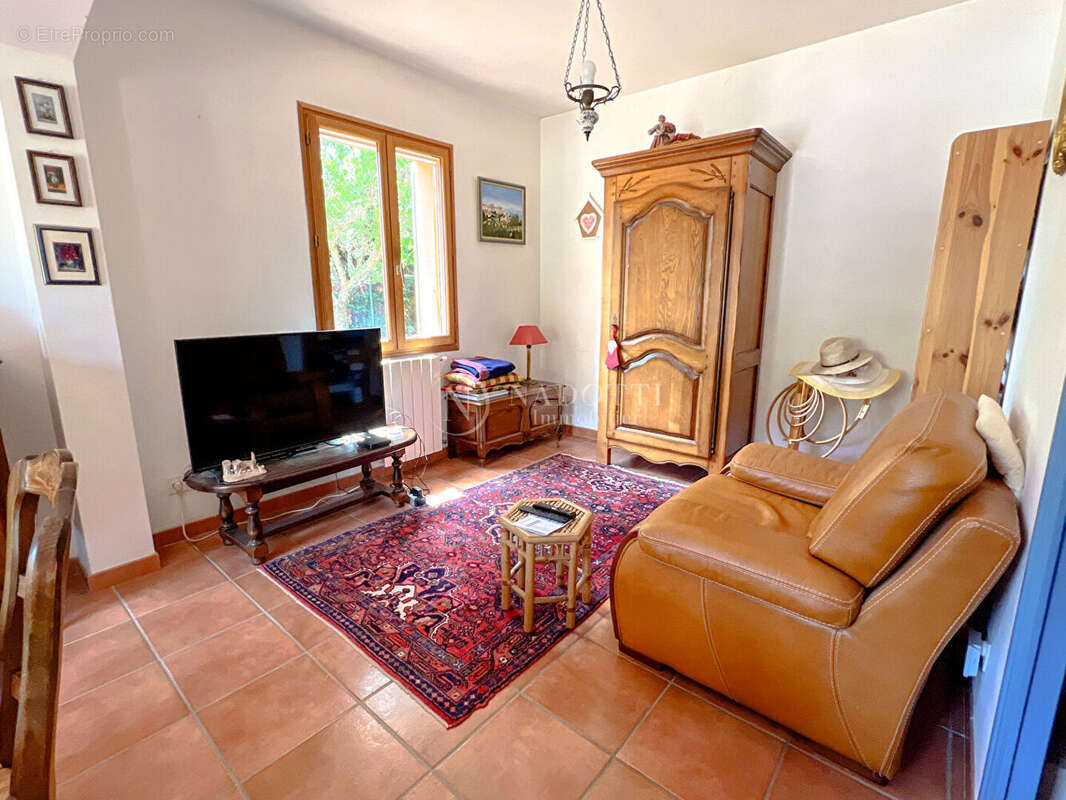 Maison Saint Pantaleon 5 pièce(s) 140 m2 - photo 5