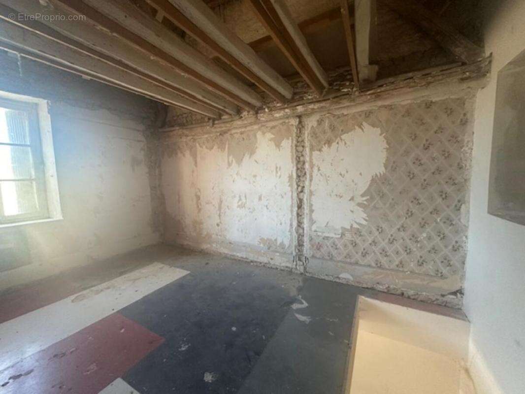 Maison à BAZOCHES-LES-HAUTES