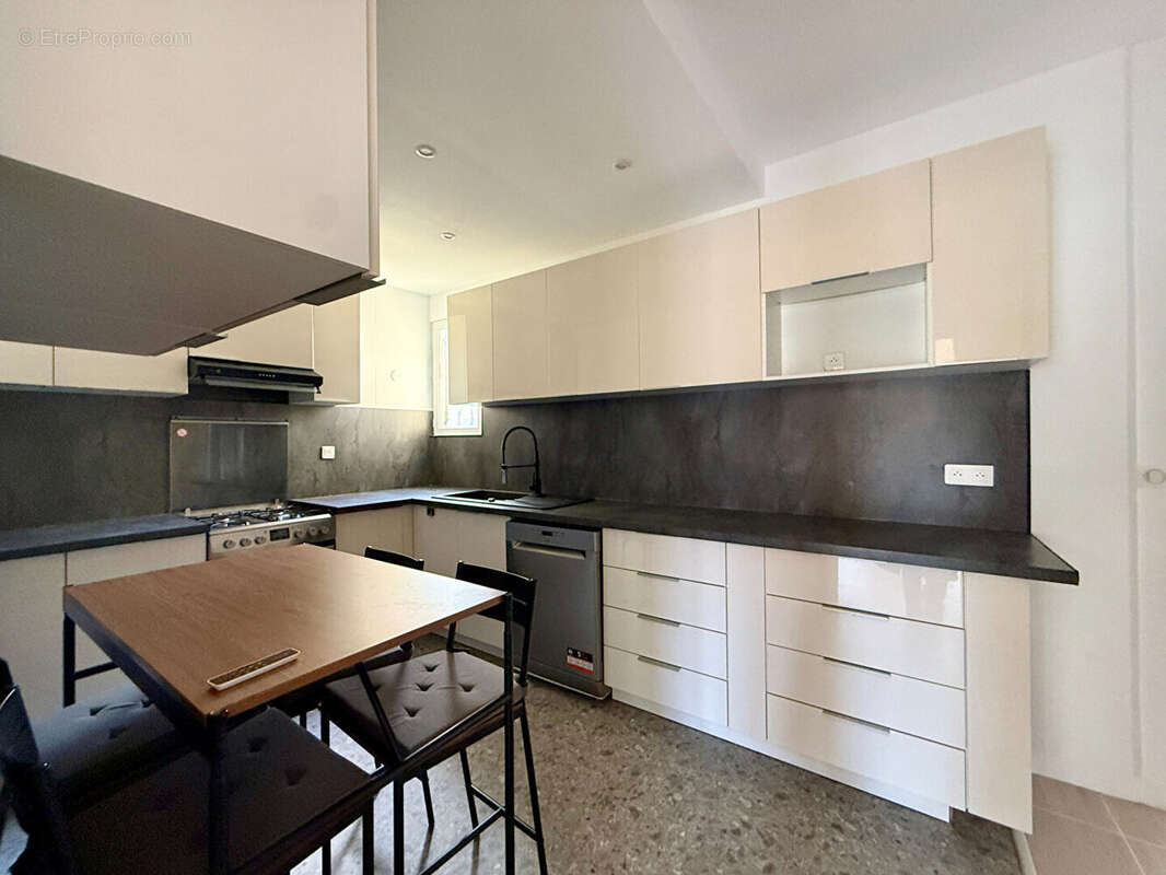 Maison de plain-pied rénovée - Secteur Sauvageon - photo 6