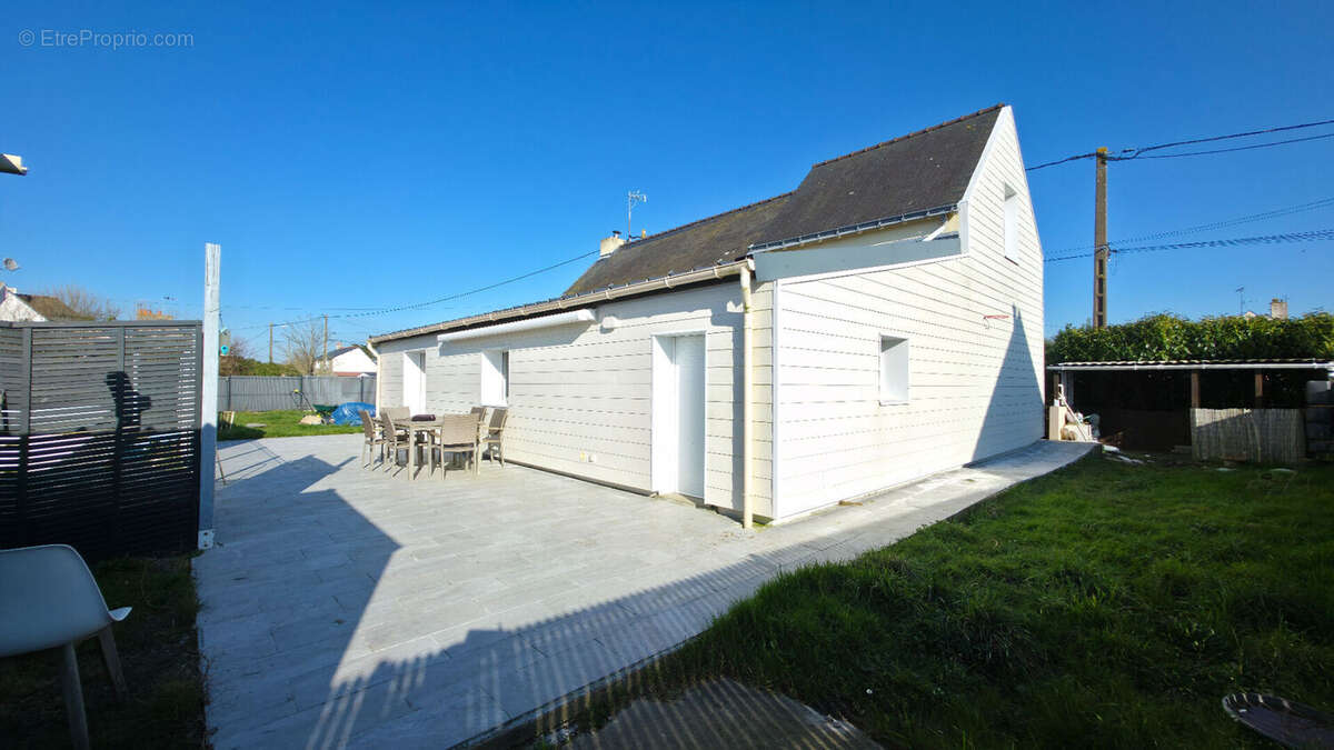 Grande maison familiale d'environ 135m² avec vie de plain-pied, jardin et piscine en campagne de Trignac - photo 17