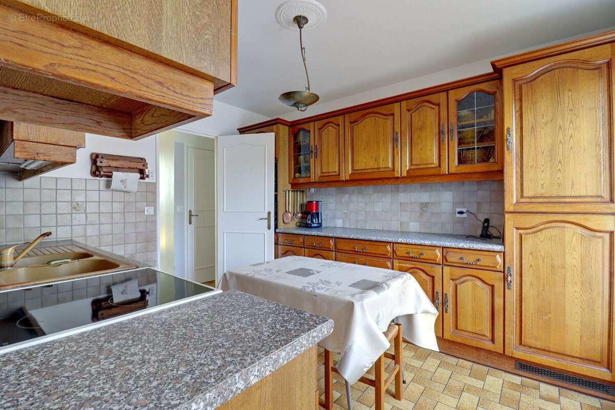 Maison à VERNEUIL-SUR-SEINE