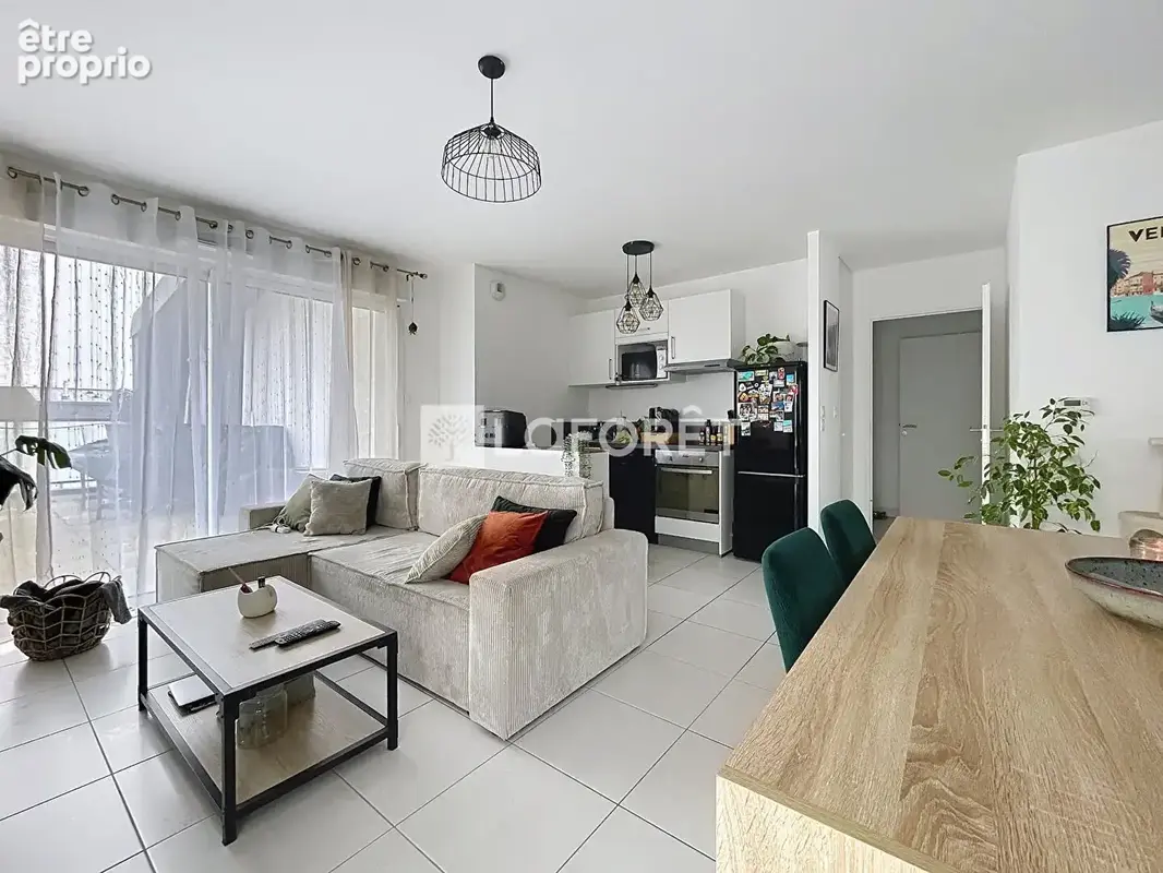 Appartement à SAINT-JEAN-DE-LA-RUELLE