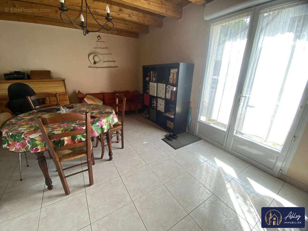 Maison 4 pièces CHAMPS SUR TARENTAINE - Maison à CHAMPS-SUR-TARENTAINE-MARCHAL