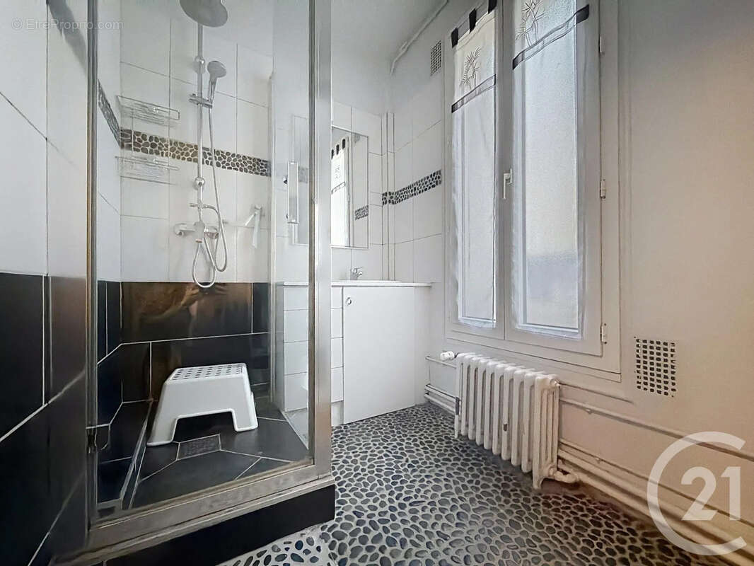 Appartement à PARIS-20E