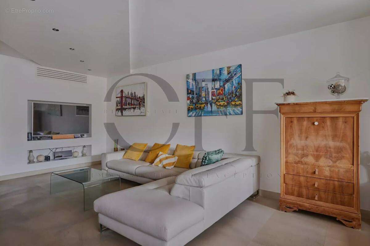 Appartement à MARSEILLE-7E