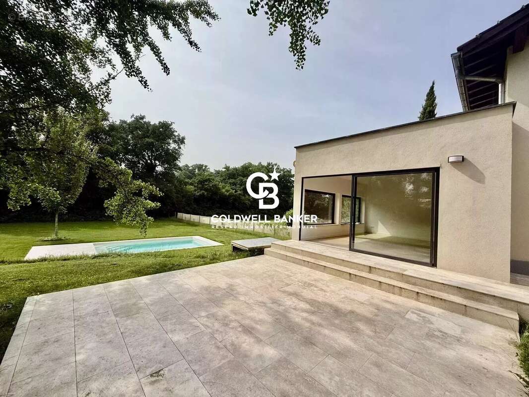 Maison à PREVESSIN-MOENS