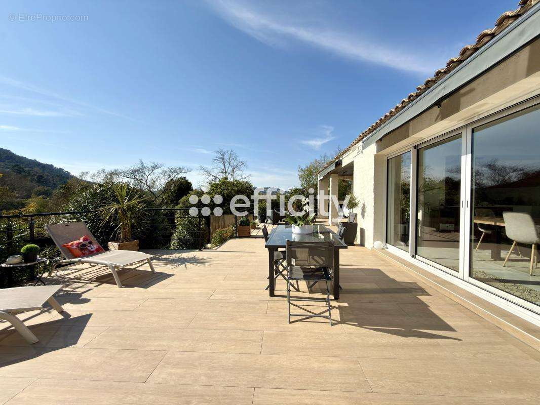 Maison 150 m² à Mandelieu-La-Napoule  - photo 6