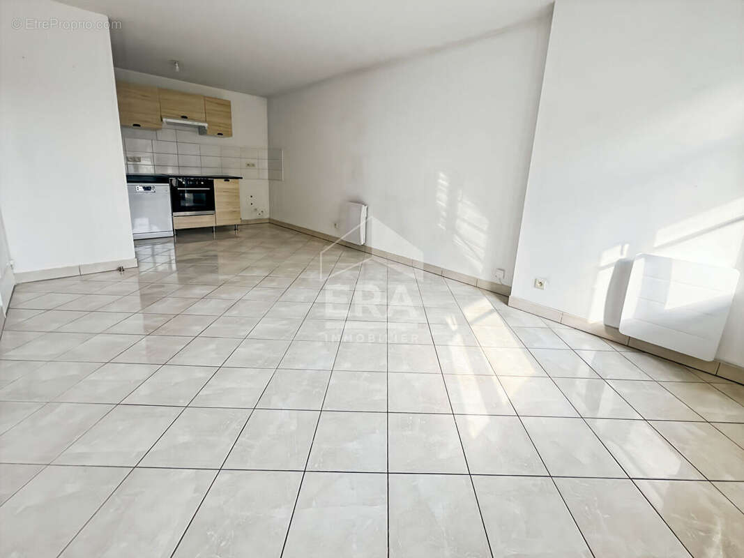 Appartement à SAINT-FARGEAU-PONTHIERRY