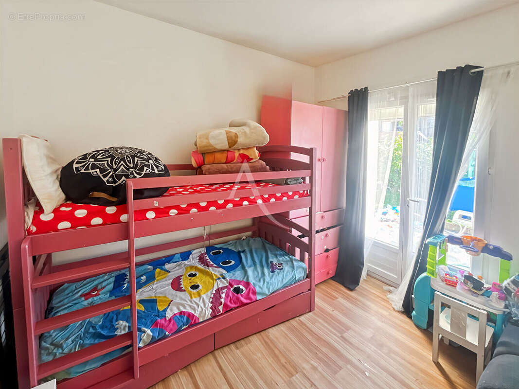 Maison à LES MUREAUX