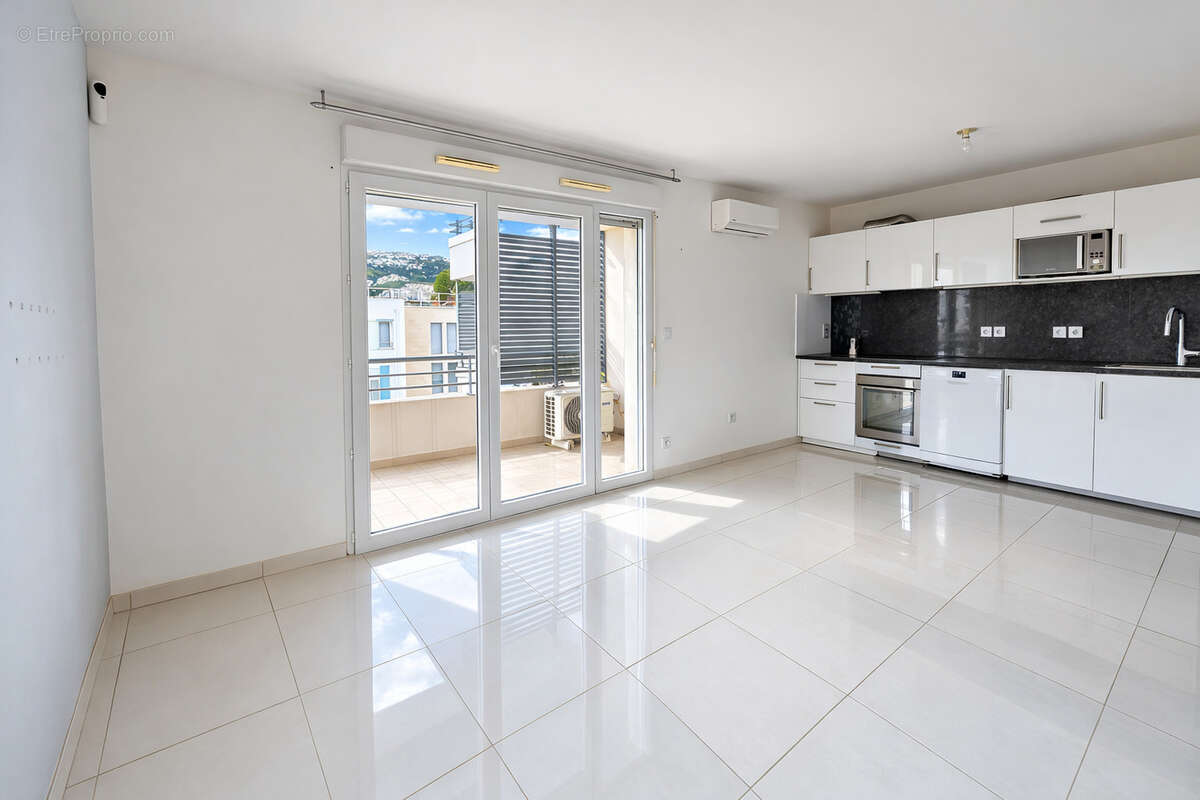 Appartement à MARSEILLE-9E