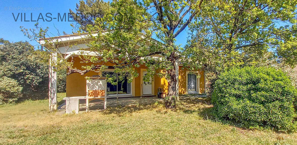 Maison à VENDAYS-MONTALIVET