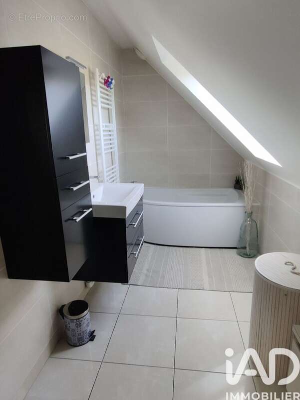 Maison 79 m² à Brieres-Les-Scelles  - photo 9