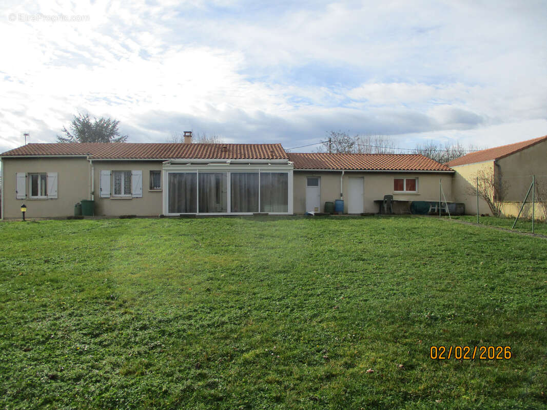 Maison à COUHE