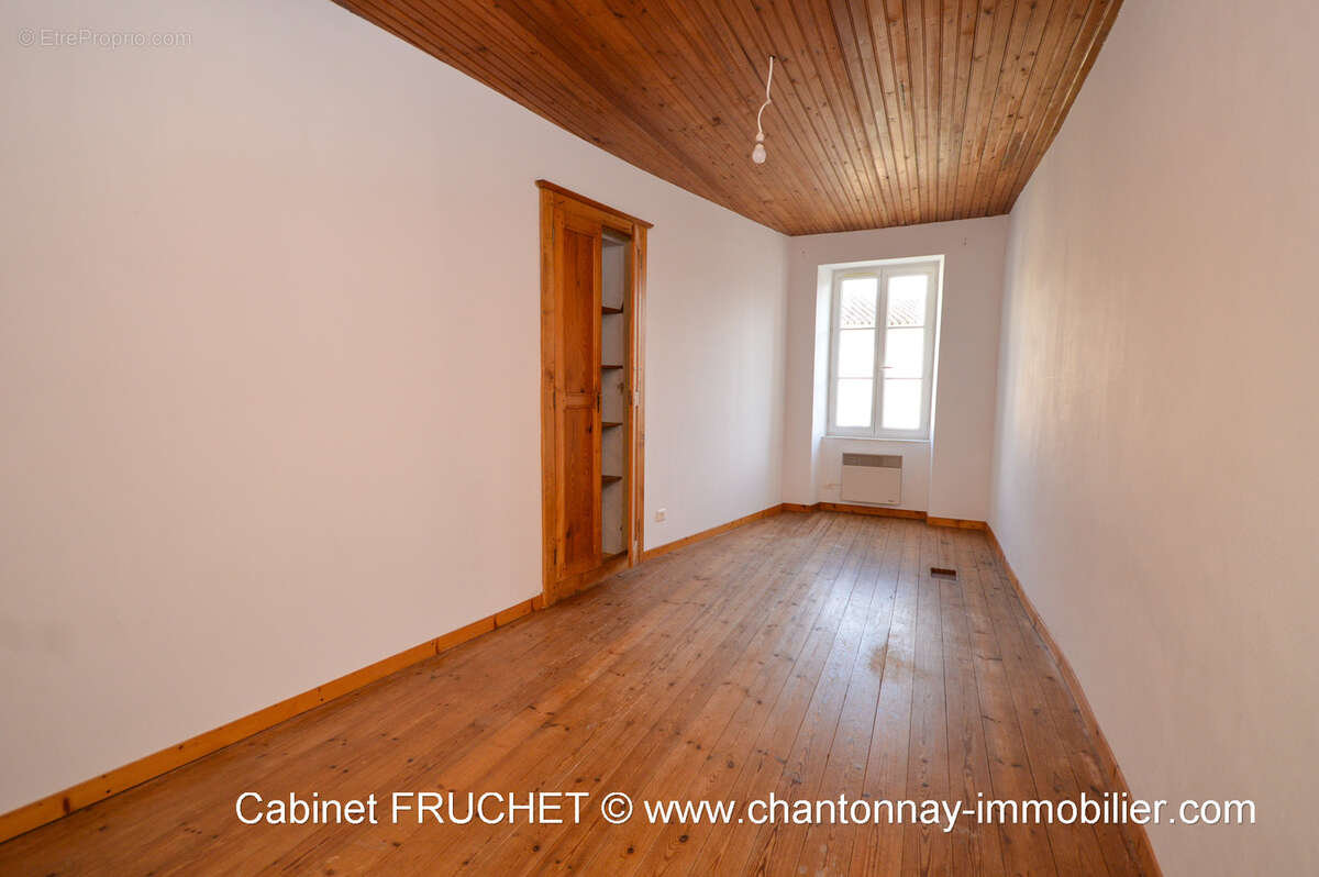 Maison à SIGOURNAIS