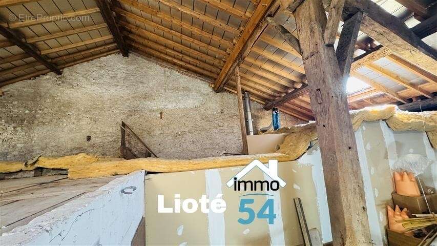 Appartement à VIRECOURT