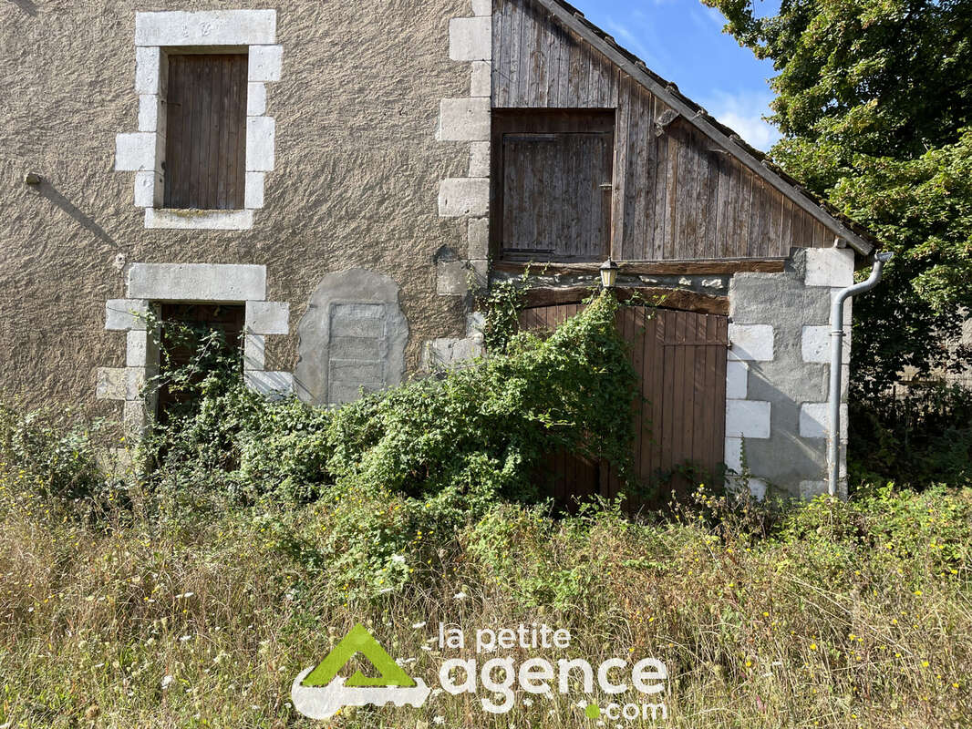 Maison à VEAUGUES