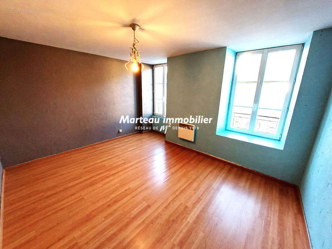 Maison à MONCE-EN-BELIN