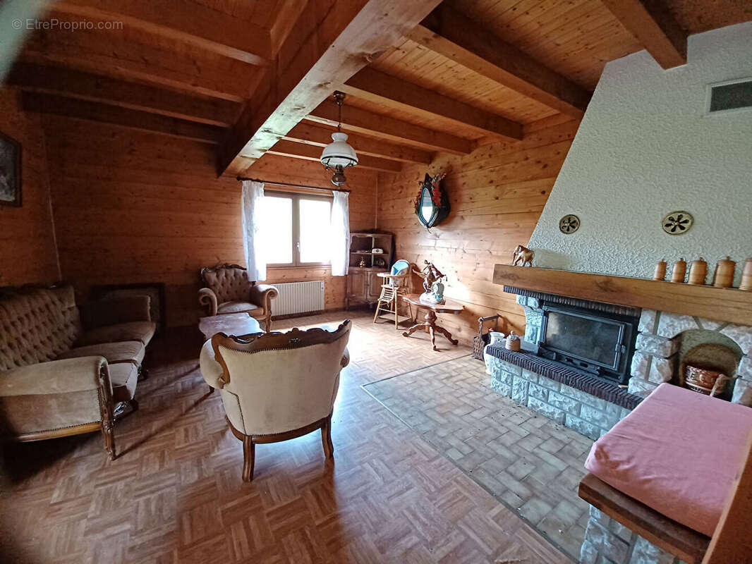 Appartement à HAUTELUCE