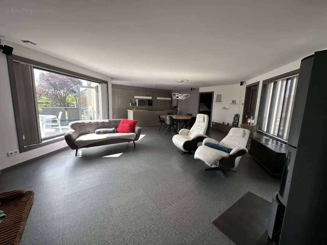 Appartement à MERIGNIES