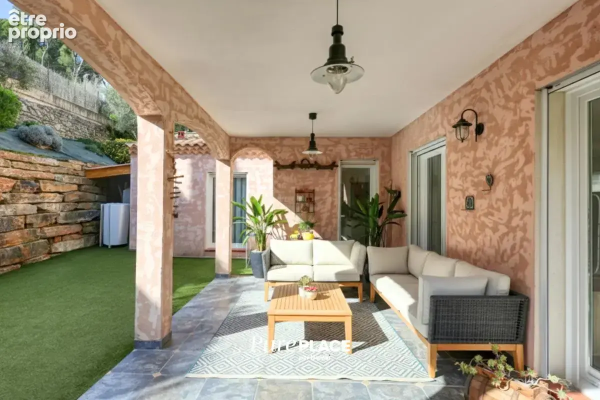 Maison/Villa T5 de 143 m² à La Cadière-d'Azur 83740 - photo 4