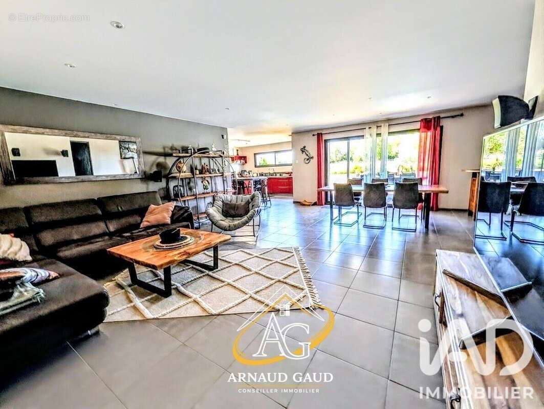 Maison 145 m² à Septfonds  - photo 5