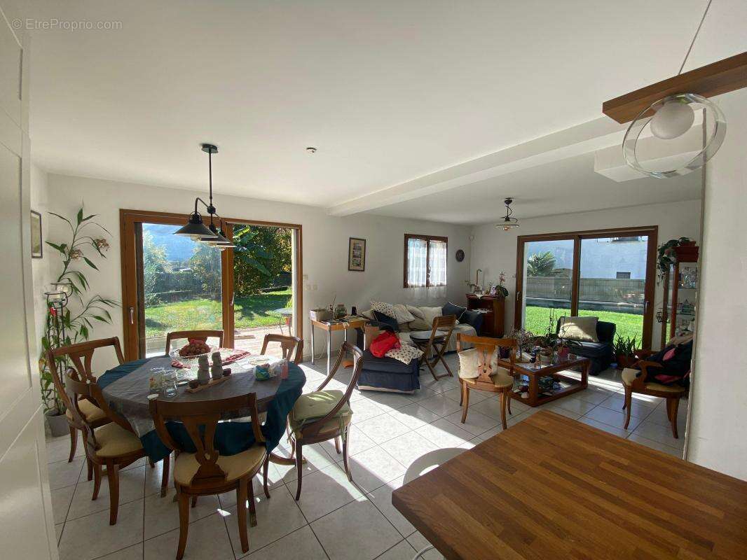 Maison à SAINT-JEAN-DE-MOIRANS