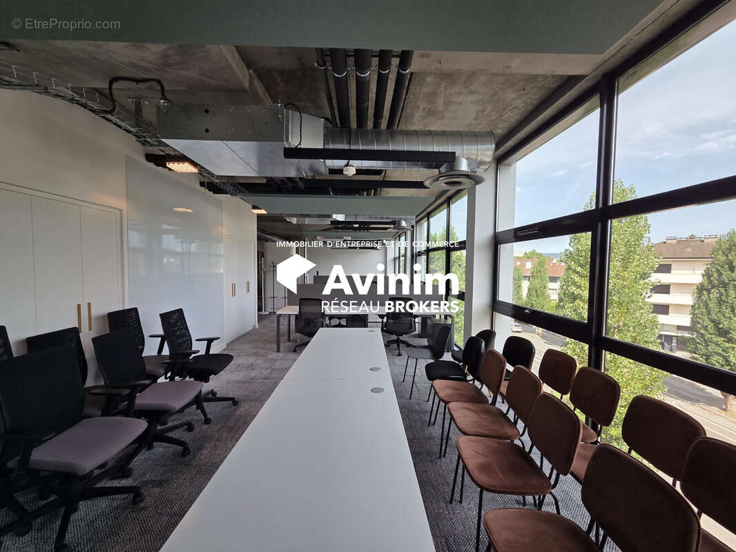 Commerce 335 m² à Annecy  - photo 2