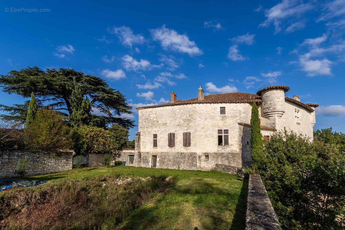 Maison à BEAUVILLE