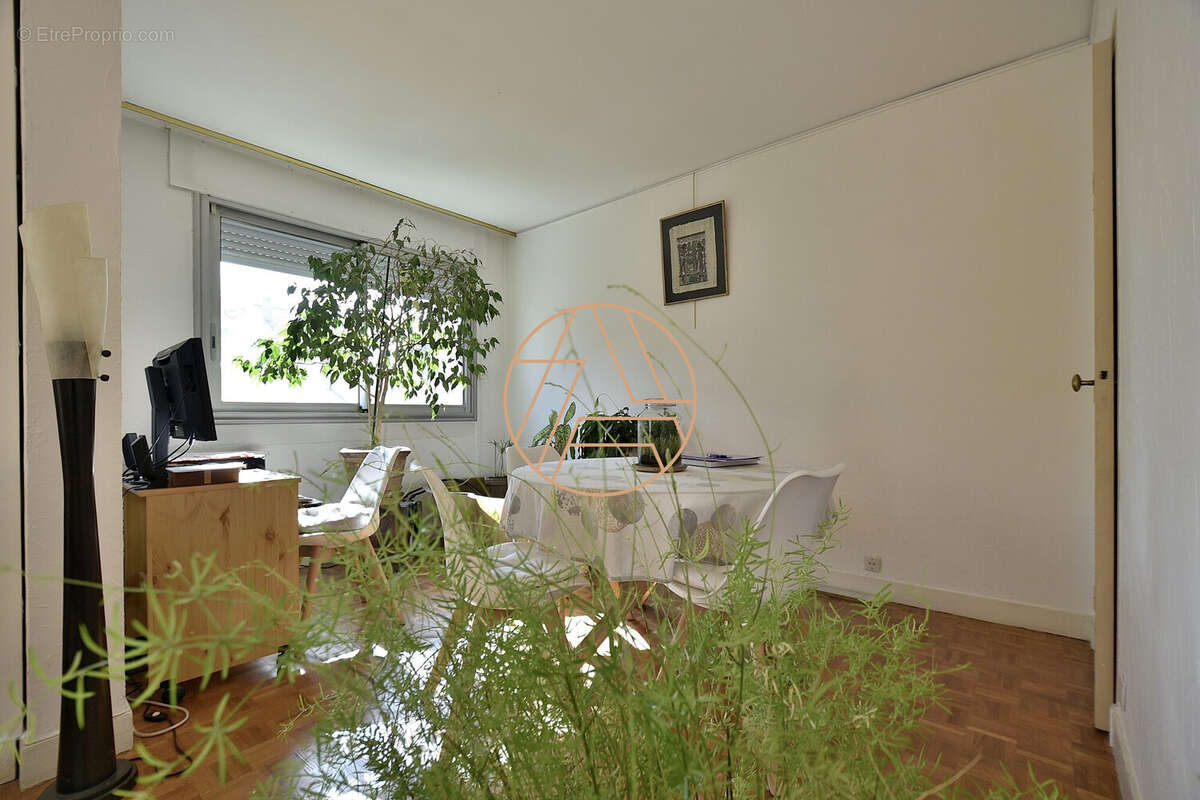 Appartement à SAINT-MAUR-DES-FOSSES