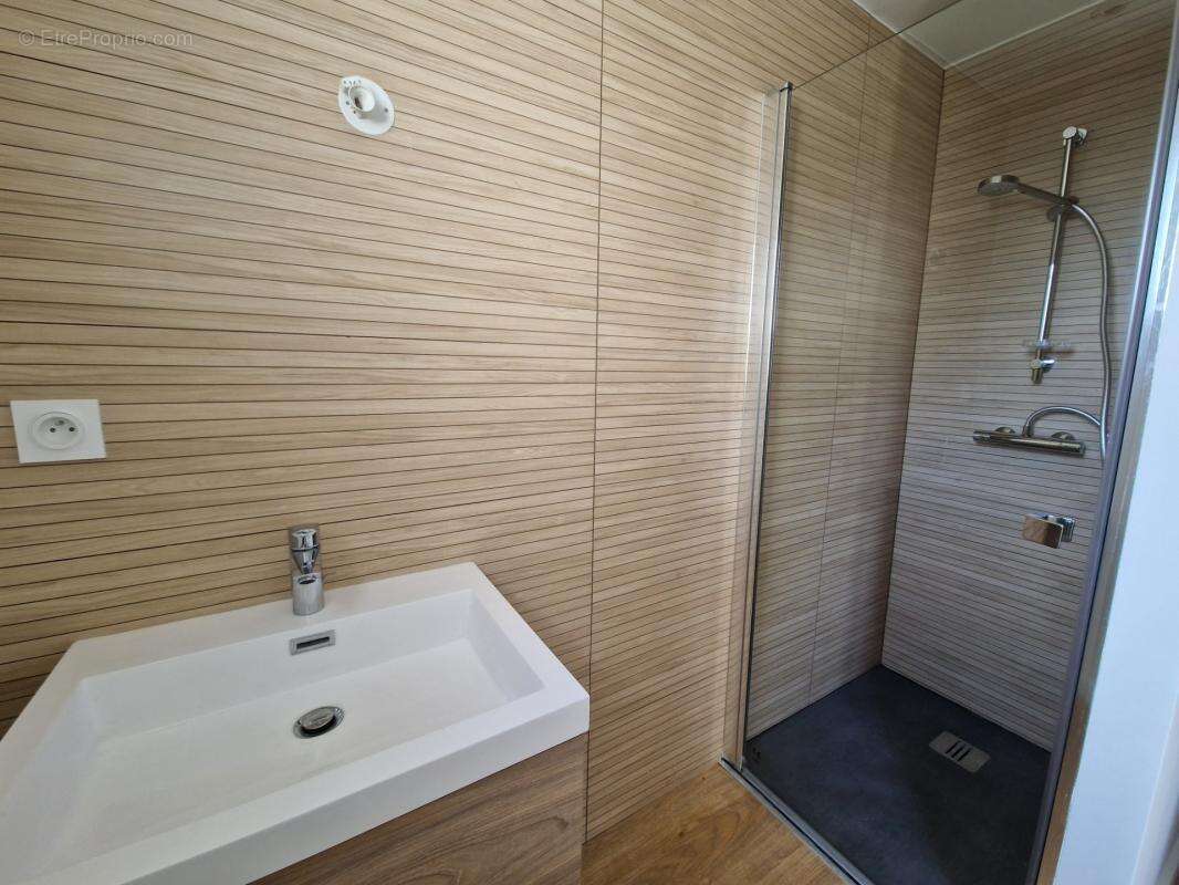 Maison entièrement rénovée 5 pièces CHATEAUDUN (28) - photo 5