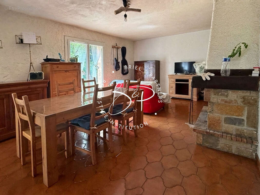Entre Lorgues et Le Thoronet , Maison 2 chambres avec 1300 m² de terrain - photo 5