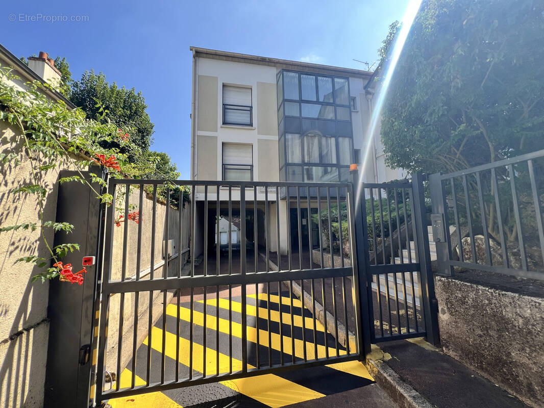 Appartement à SAVIGNY-SUR-ORGE