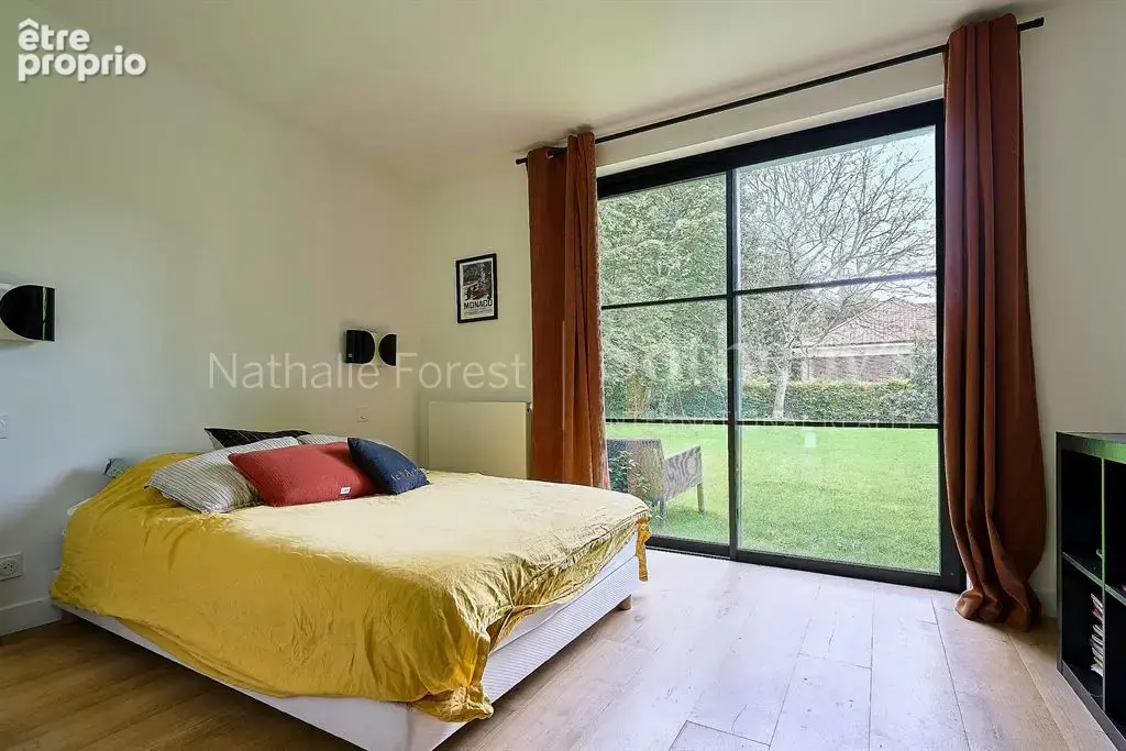 Croix Résidentiel , très jolie maison contemporaine  érigée en plain pied , 5 ch sur 2420 M2 de terr - photo 19