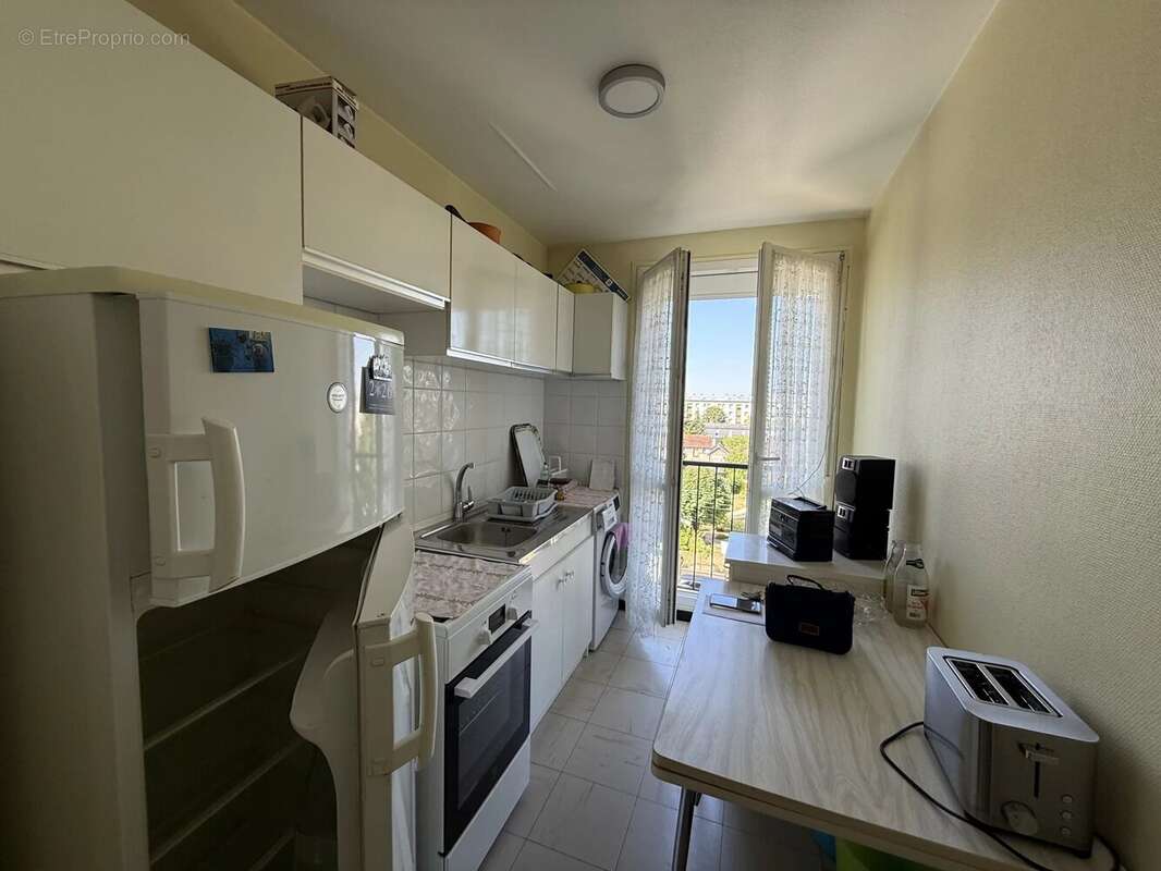EXCLUSIVITE Appartement  type II SH 45 m² avec balcon, cave et PARKING - photo 2