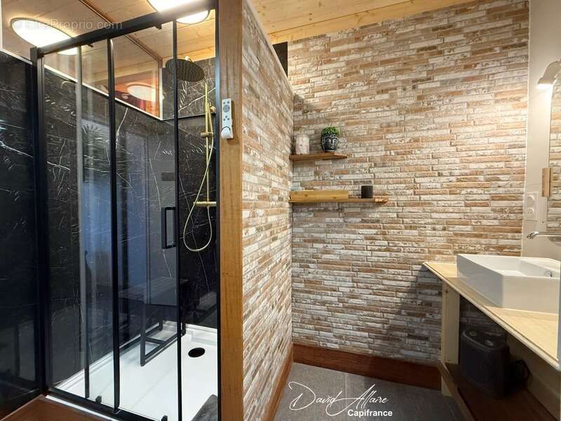 Appartement à LARAGNE-MONTEGLIN