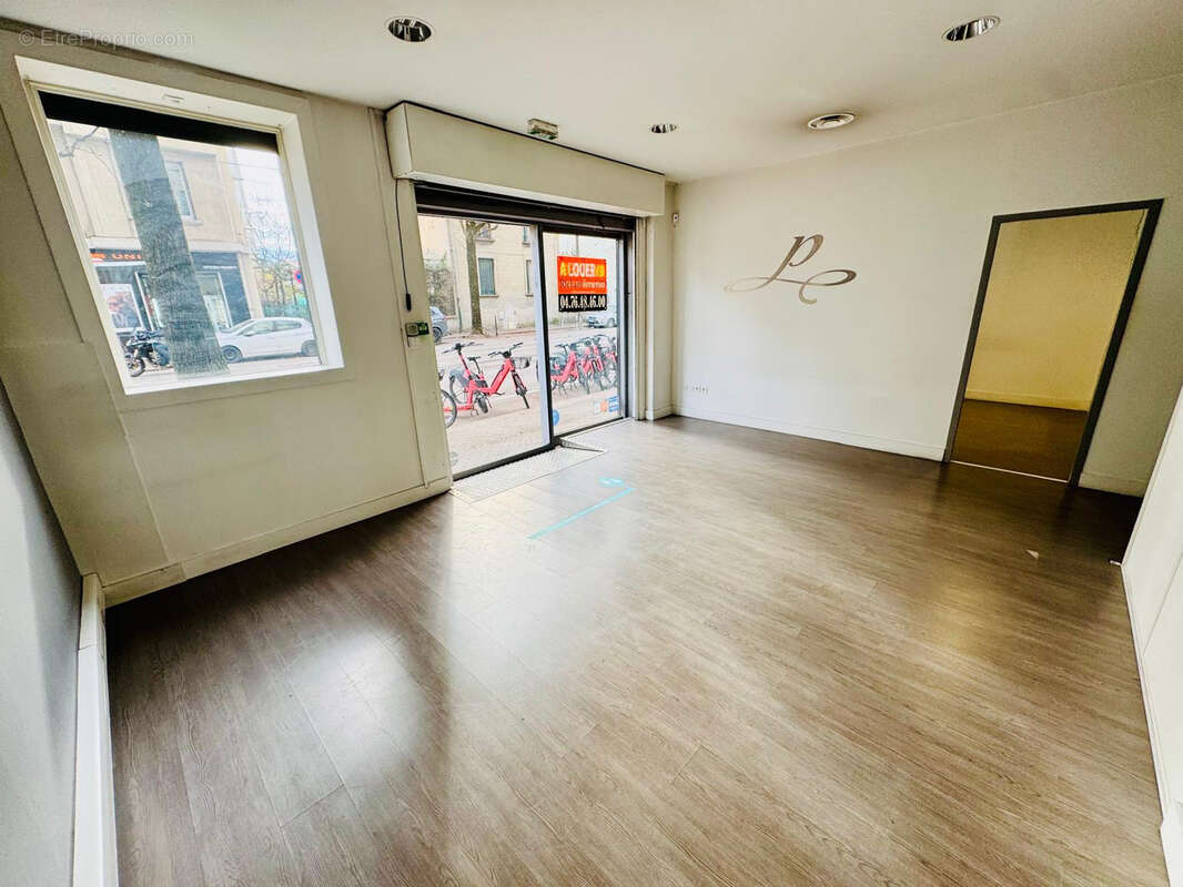 Commerce à GRENOBLE